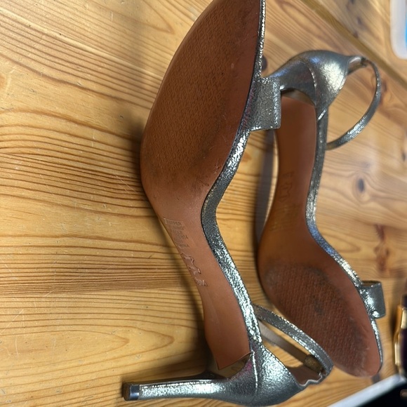 Tory Burch Keri Crackled Metallic Sandal Pewter Stiletto Heels size 8.5 - Picture 8 of 8